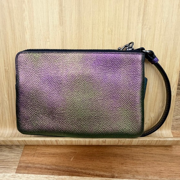 Coach HOLOGRAM CORNER ZIP WRISTLET Iridescent Metallic Purple Leather Small - Picture 4 of 5